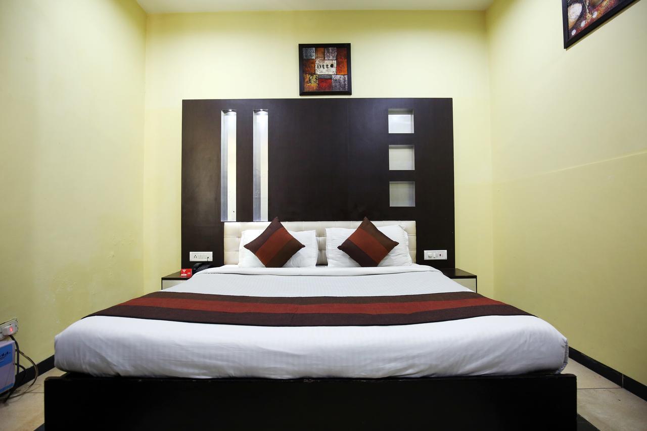 Hotel Mm Yellowuds Amritsar Esterno foto