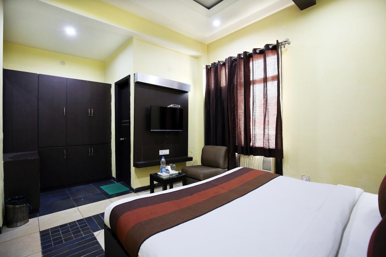 Hotel Mm Yellowuds Amritsar Esterno foto