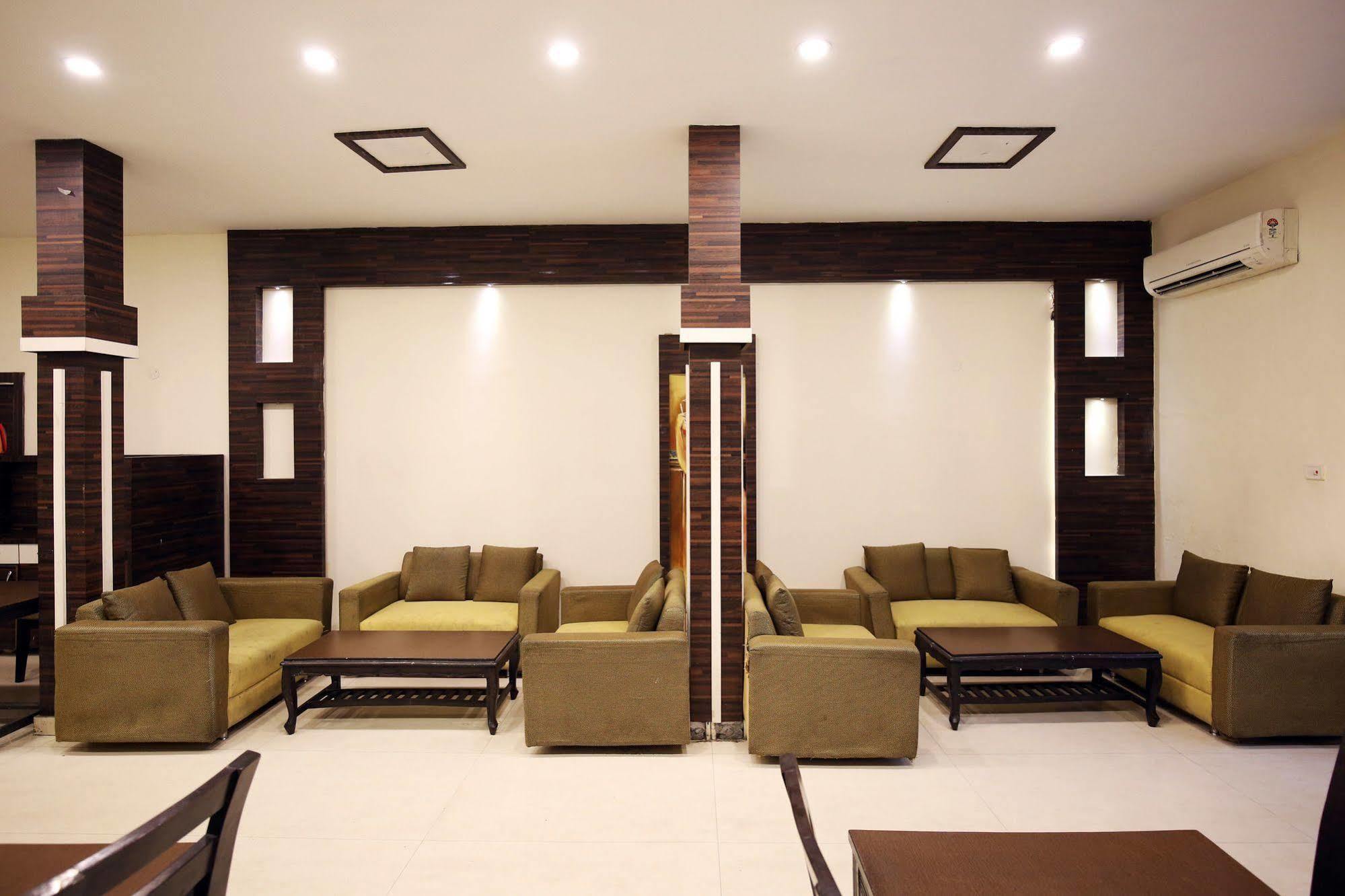 Hotel Mm Yellowuds Amritsar Esterno foto