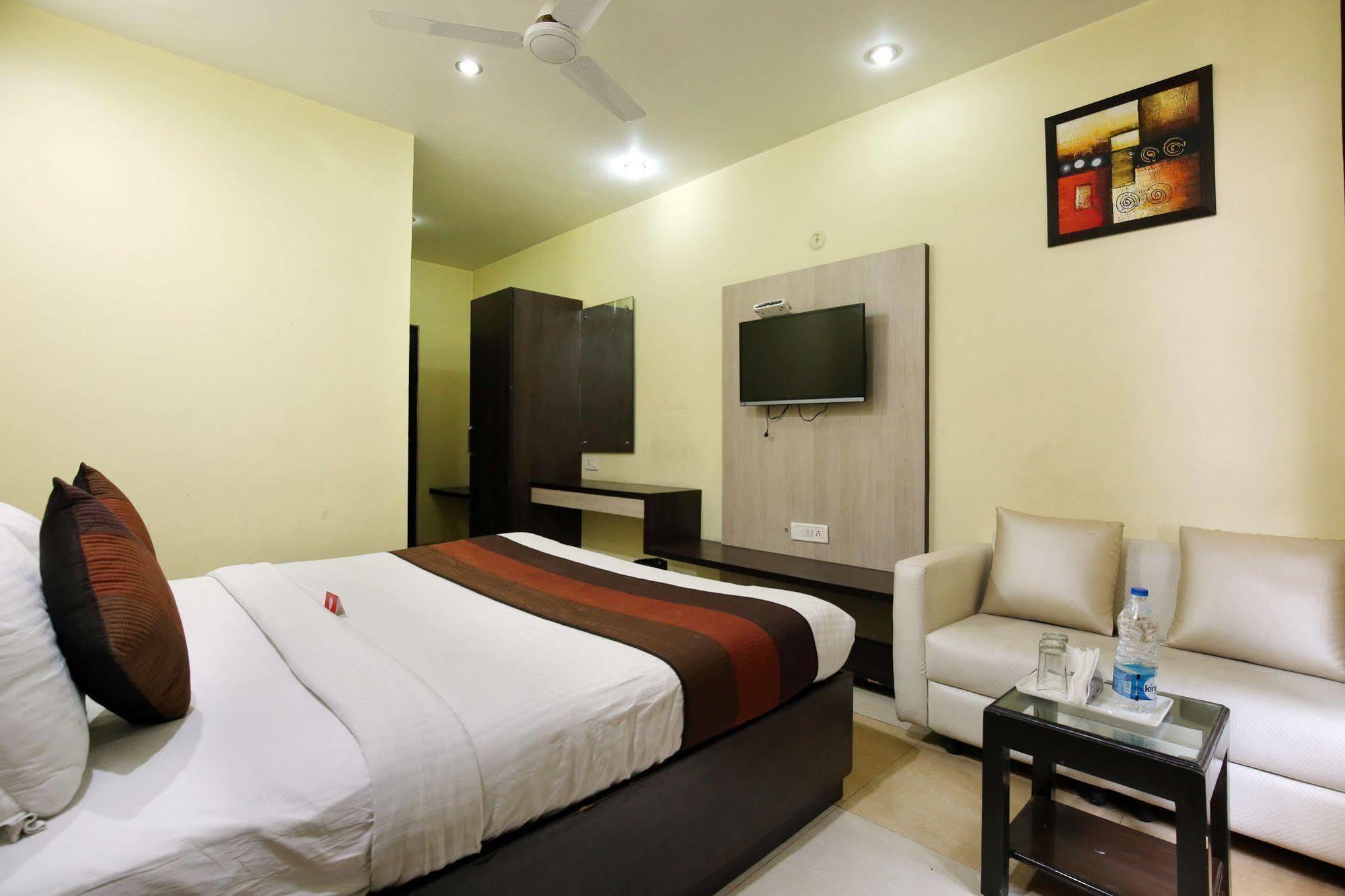 Hotel Mm Yellowuds Amritsar Esterno foto