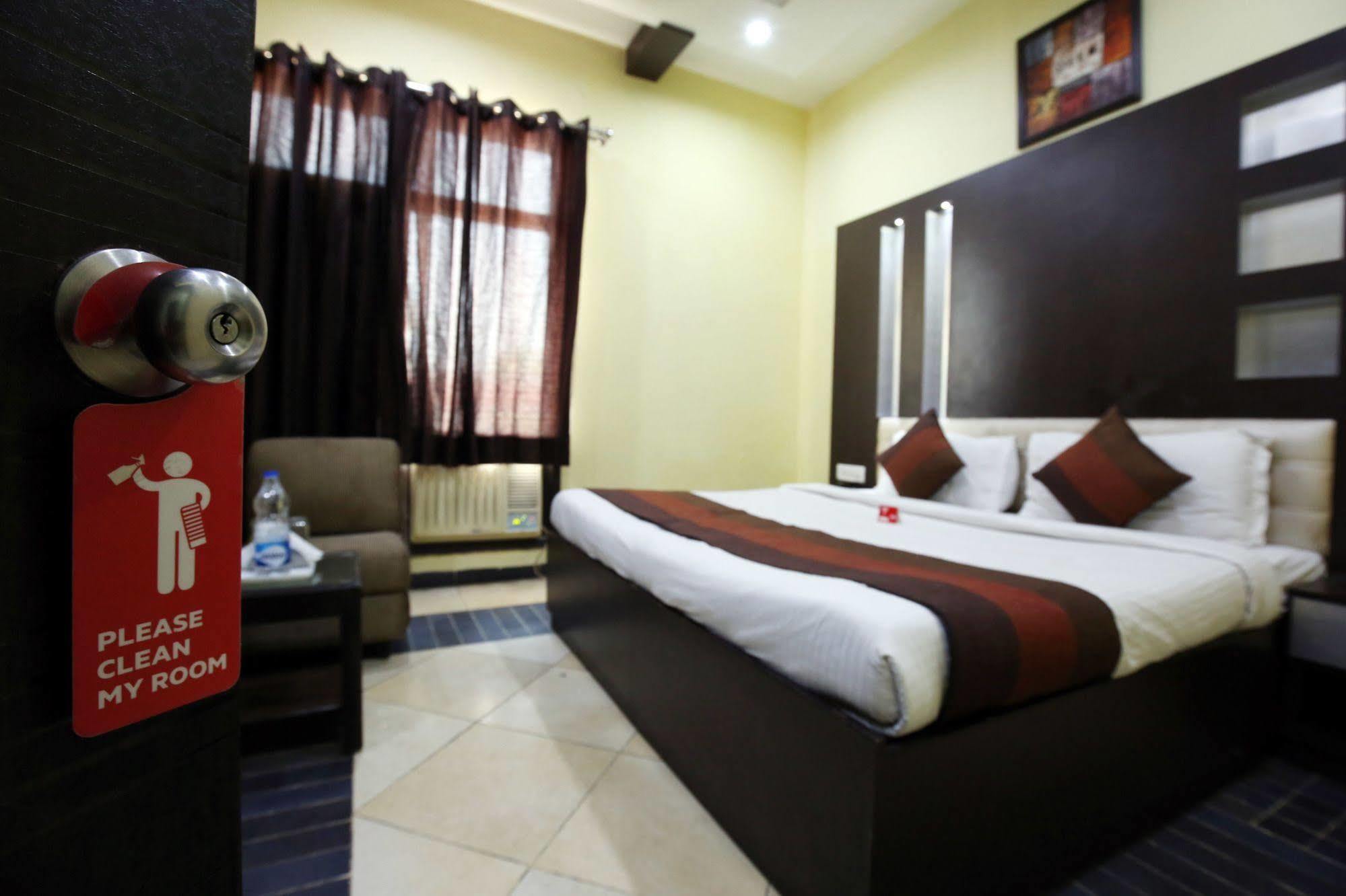 Hotel Mm Yellowuds Amritsar Esterno foto