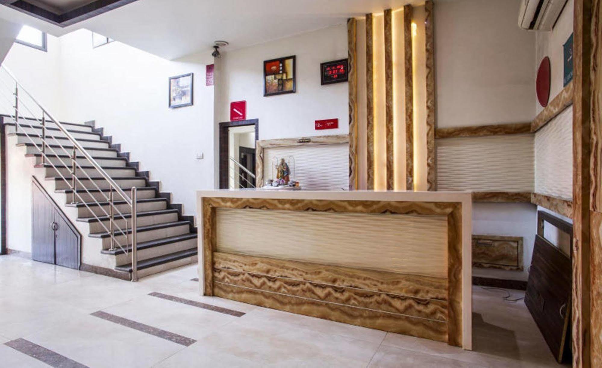 Hotel Mm Yellowuds Amritsar Esterno foto