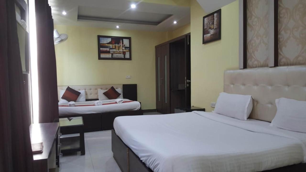 Hotel Mm Yellowuds Amritsar Esterno foto