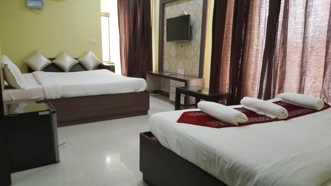 Hotel Mm Yellowuds Amritsar Esterno foto